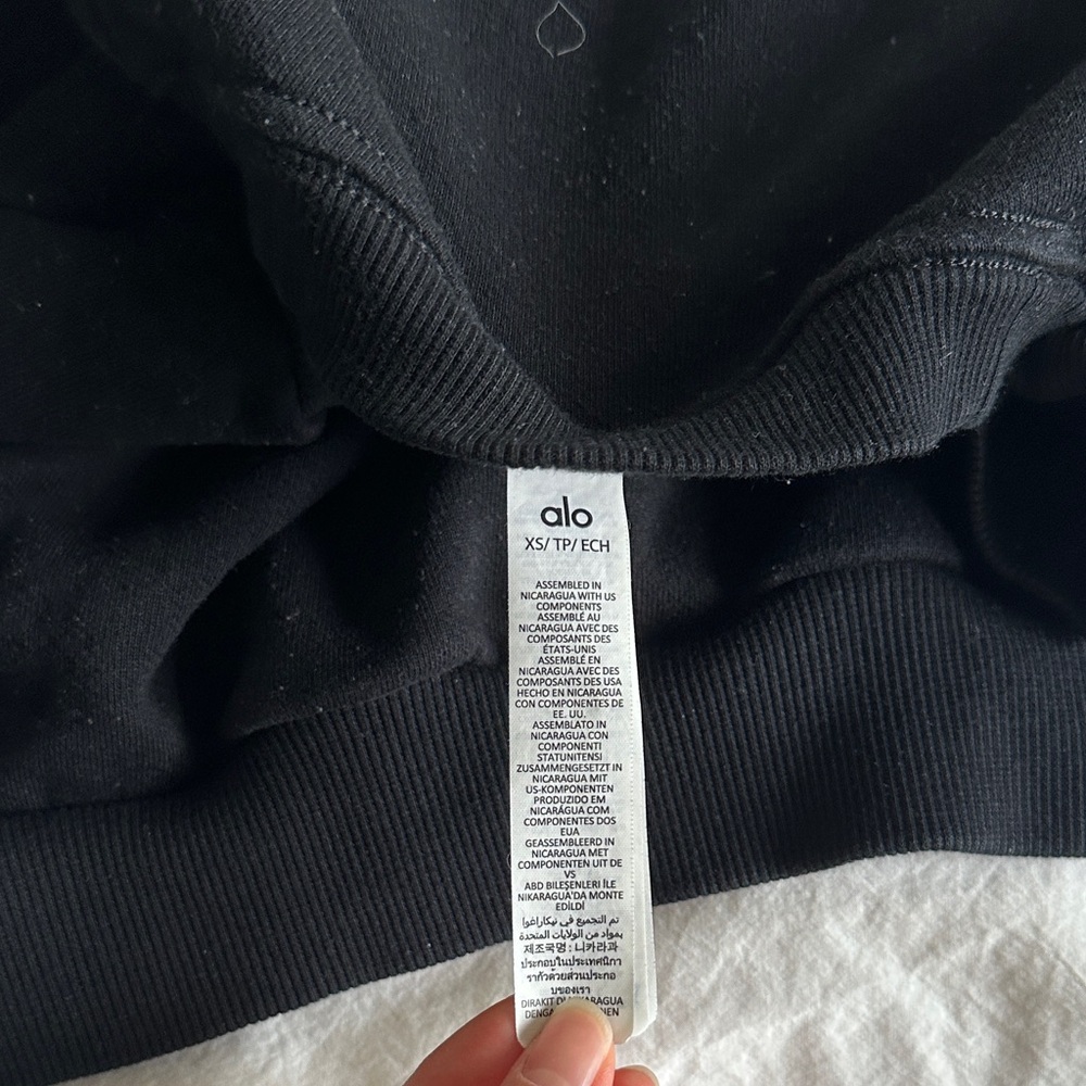 ALO Yoga Black Crewneck Sweater - Picture 3 of 4